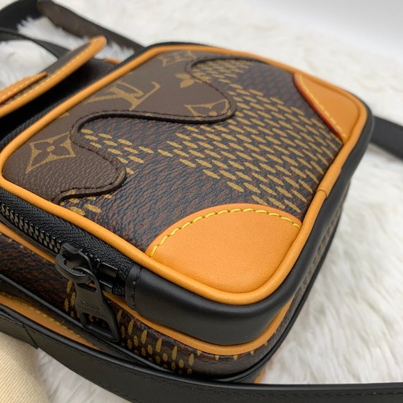 āSOLDā Louis Vuitton Nigo Amazone Messenger bag - Picture 6 of 13